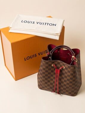 👜 Louis Vuitton NéoNoé MM – Damier Ebene (Red Interior)